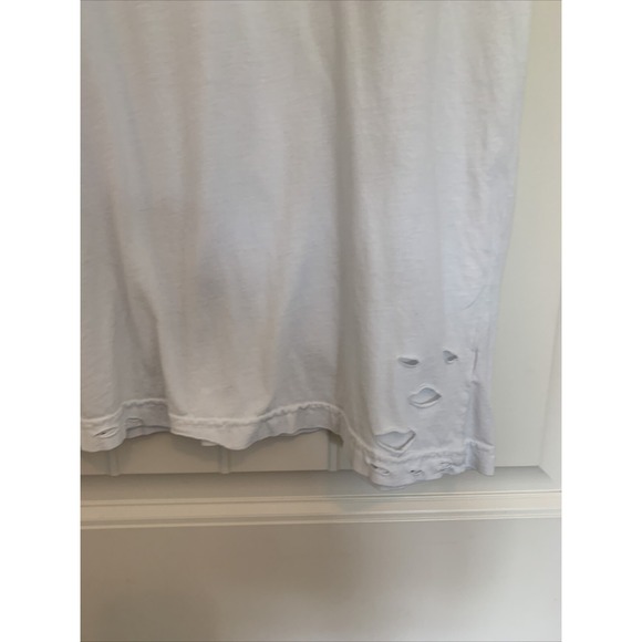 Lulusimonstudio Small Distressed Sea Shell White T Shirt - Picture 7 of 16